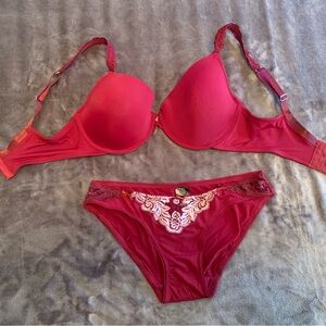 Pure Beauty by Rene Rofe.  Chic Red Lace Bra and Panty Set